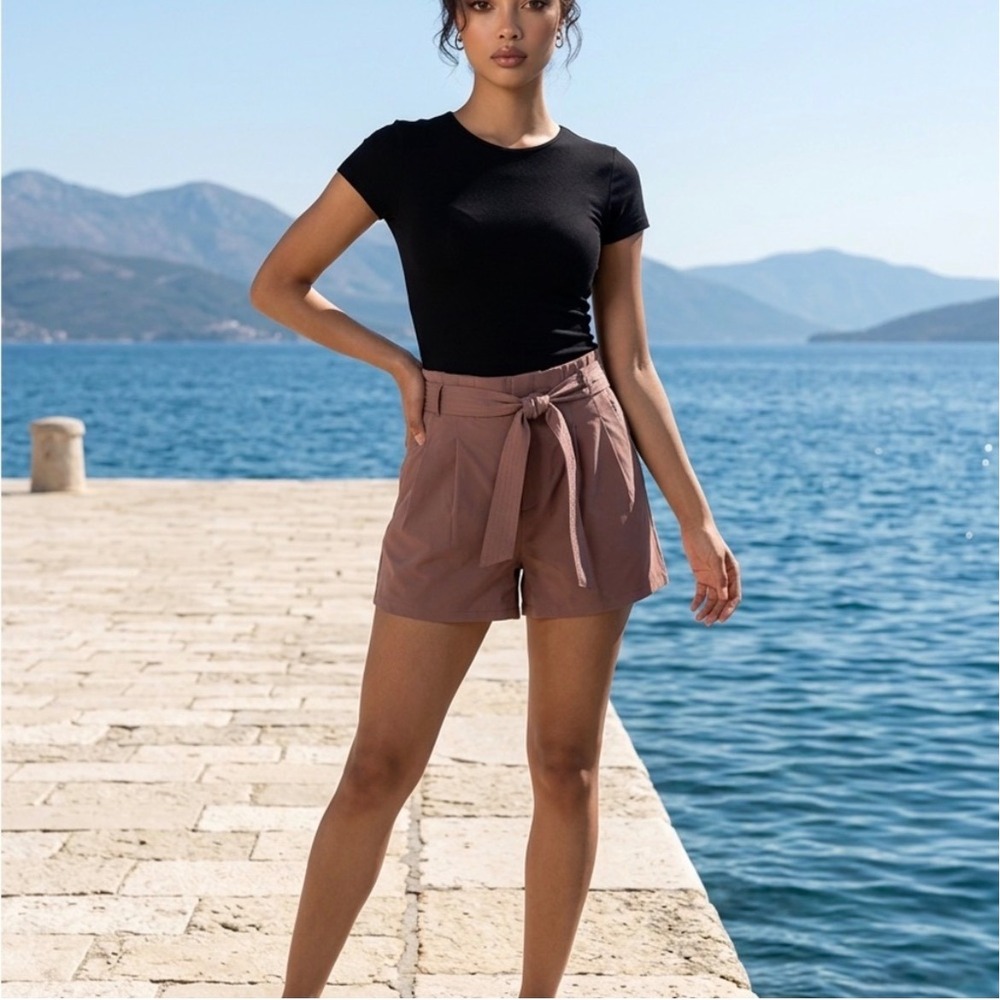 Athleta Skyline Short II Mauve Brown Paperbag Waist Tie Front Shorts Womens 8